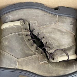 NWT UGGS mens size 14 Biltmore Boot